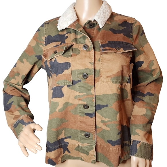 Madewell Northward Cropped Army Jacket in Cottontail Camo: Sherpa Edition. XXS. - Picture 11 of 16